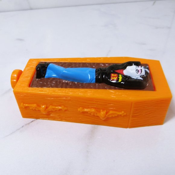 Rare Vintage 1991 McDonalds Gravedale High Vinnie Stoker Coffin Spin Toy * - Picture 1 of 4